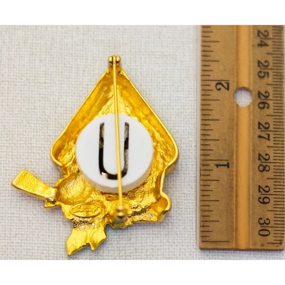 Vintage Christmas Hut Adorable Little Playhouse Brooch by Dane Craft - T22 - Picture 2 of 2